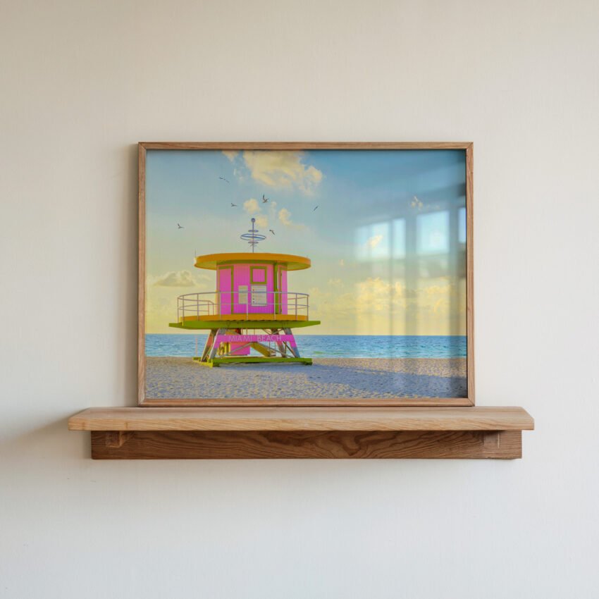 Lifeguard Hut On Miami Beach - Image 2